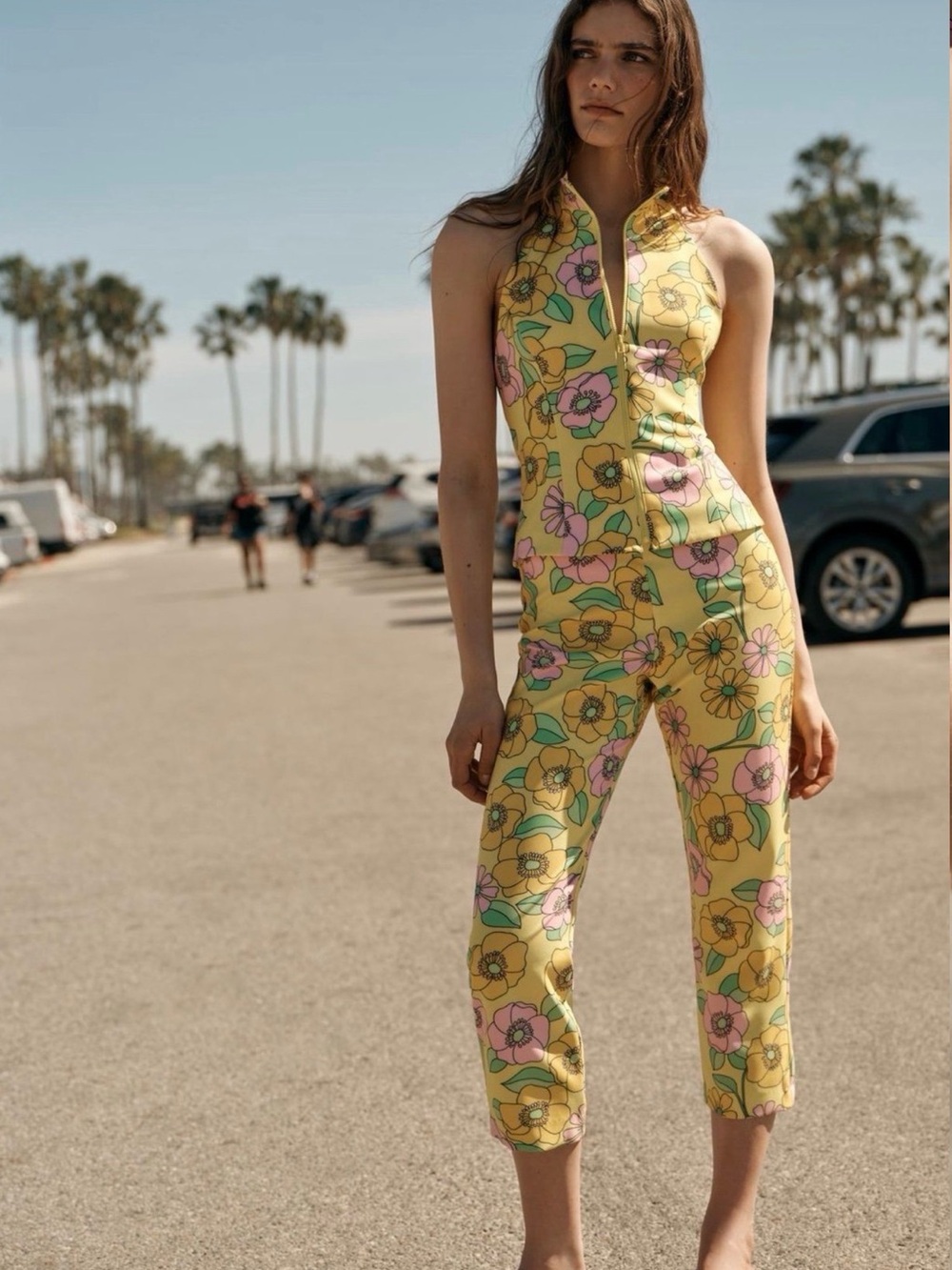 ZARA FLORAL HALTER TOP & 
CAPRI PANTS SET.